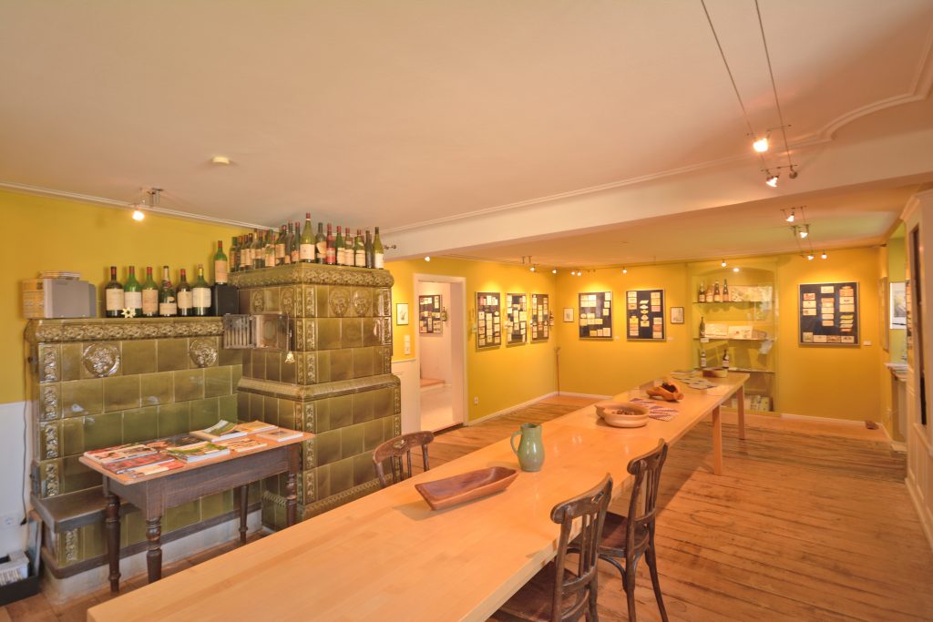 Weinetiketten-Museum in Müllheim-Zunzingen: Eine Reise durch die Weingeschichte