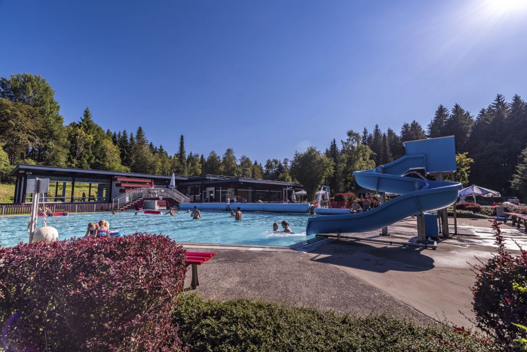 Der Wald-Freibad in Häusern-Höchenschwand: Eine erfrischende Oase inmitten der Natur