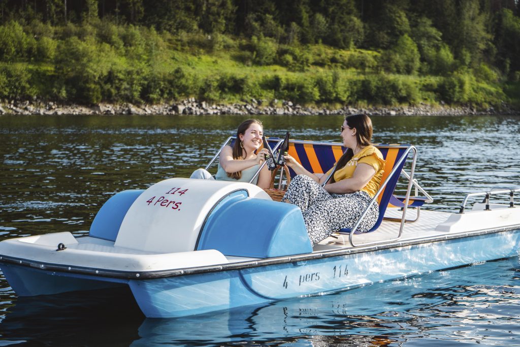 Picknickboot auf dem Schluchsee.