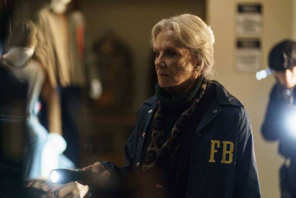 Hayley Mills als Dr. Josephine Grant in Warner Bros. Pictures' Kriminaldrama-Thriller „TRAP“