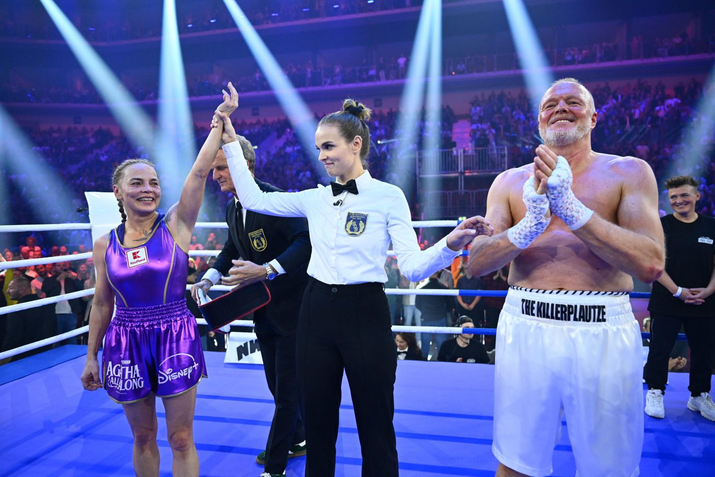 Die Siegerehrung, durchgeführt von Ringrichterin Karoline Pütz. 