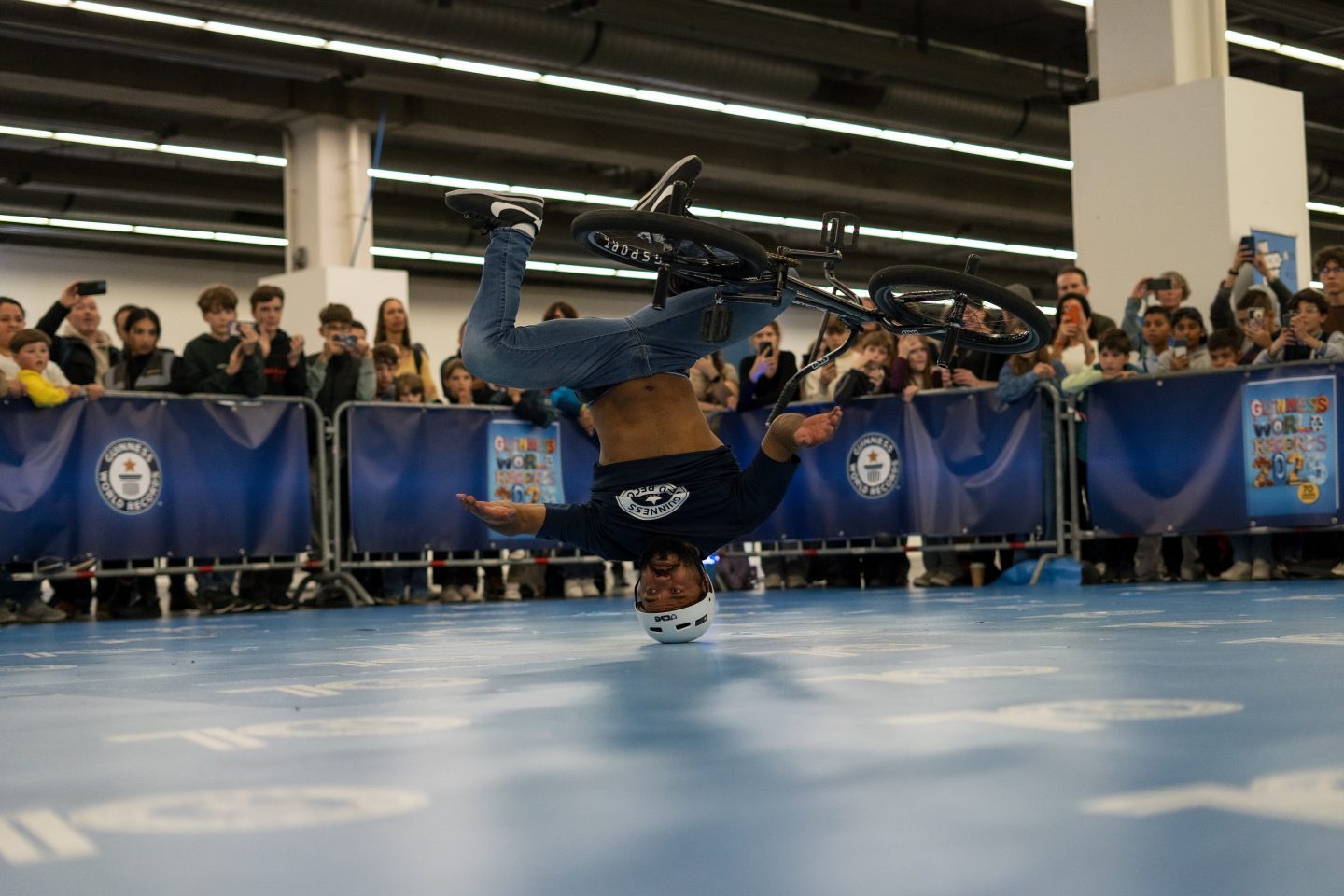 Klaus Esono Obono
© Paul Wolkenstein