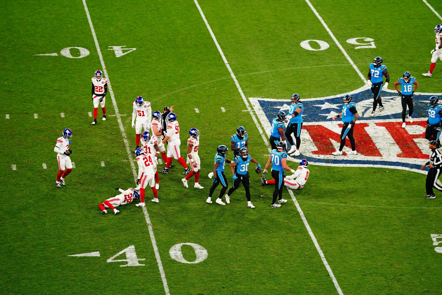 Spielszene aus dem Spiel der Panthers gegen die Giants in der Münchener Allianzarena.