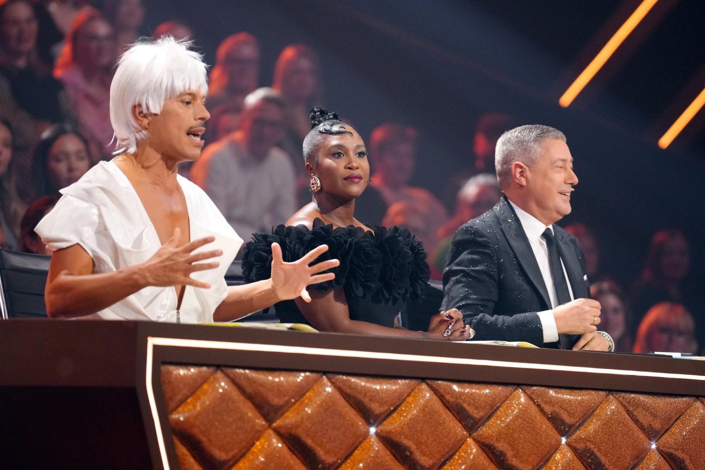 Die Jury mit Jorge González (l.), Motsi Mabuse und Joachim Llambi.