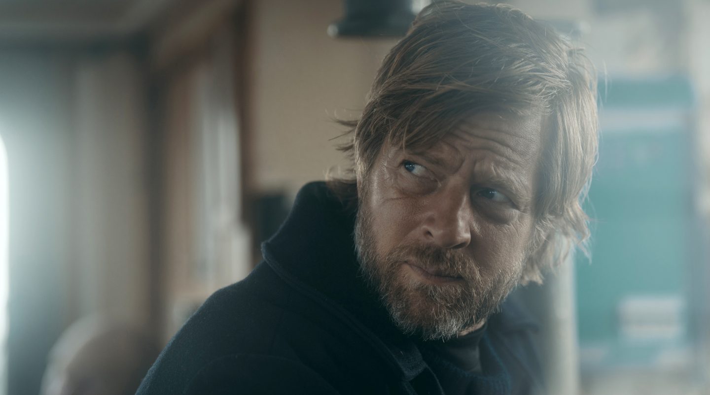 Der Aktivismus gegen die Walfänger zehrt an Harms (Henning Baum).