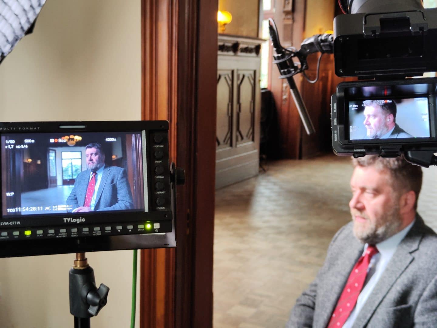 "AfD – Aufstieg in der Flüchtlingskrise - Was Populisten stark macht": Der ehemalige Generalsekretär der AfD Sachsen bei einem TV Interview.
