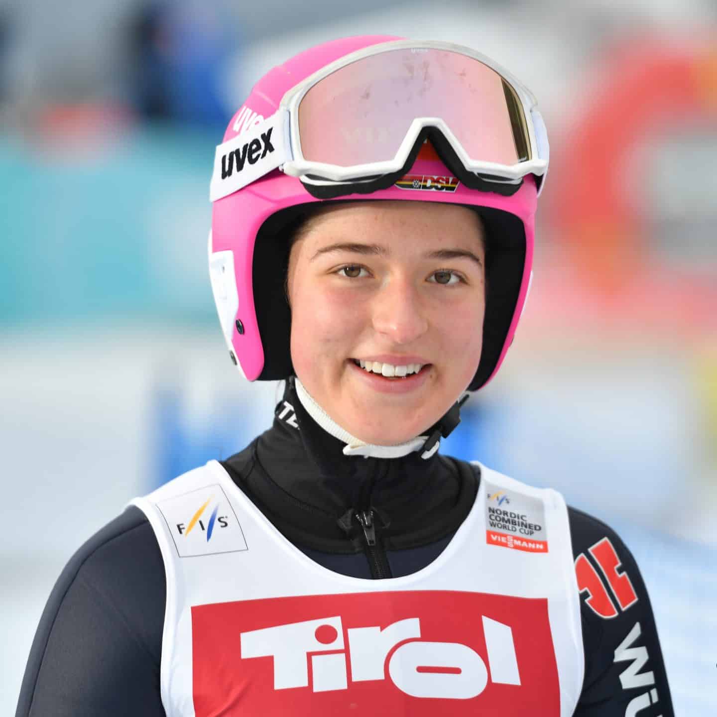 Nathalie Armbruster Portrait im Skianzug